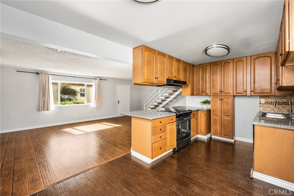 473 E 1st