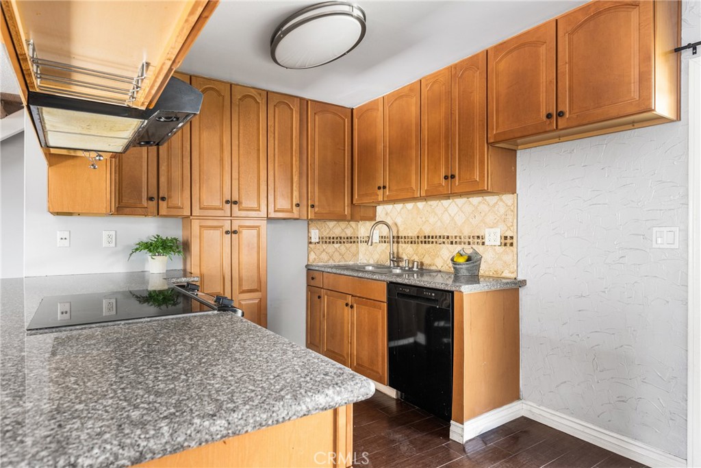 473 E 1st