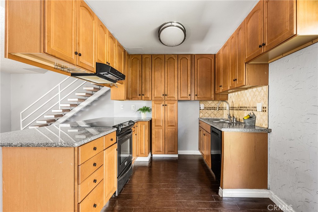 473 E 1st