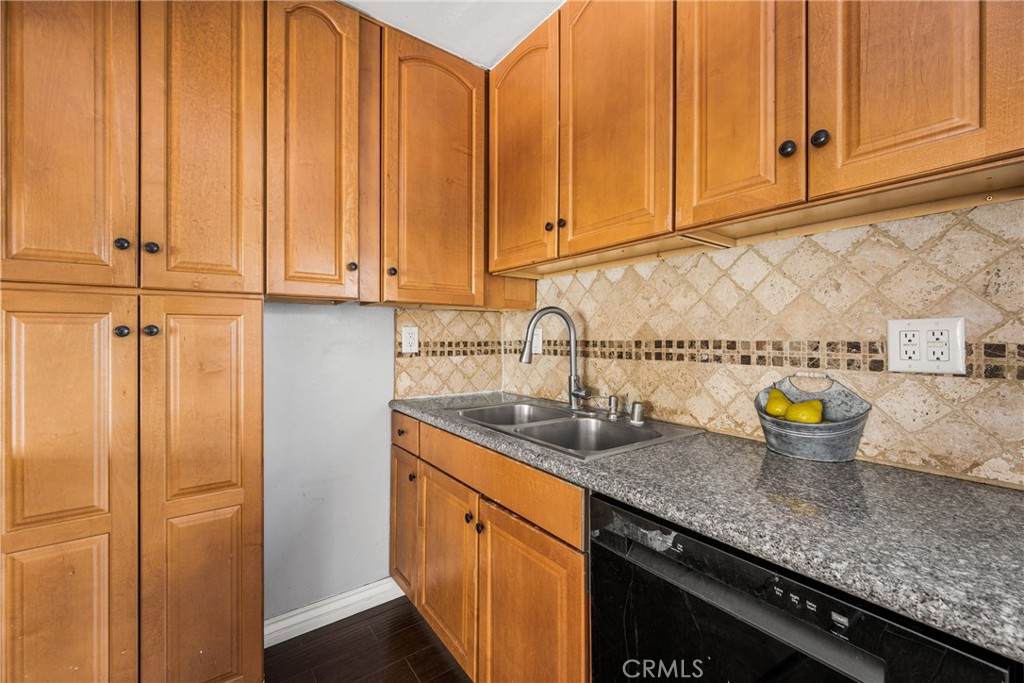 473 E 1st
