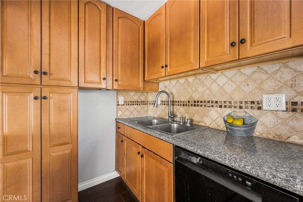 473 E 1st