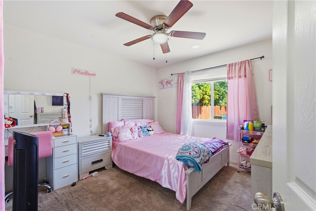 1104 E 111th