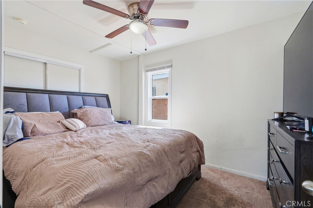 1104 E 111th