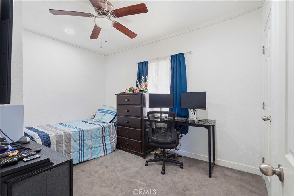 1104 E 111th