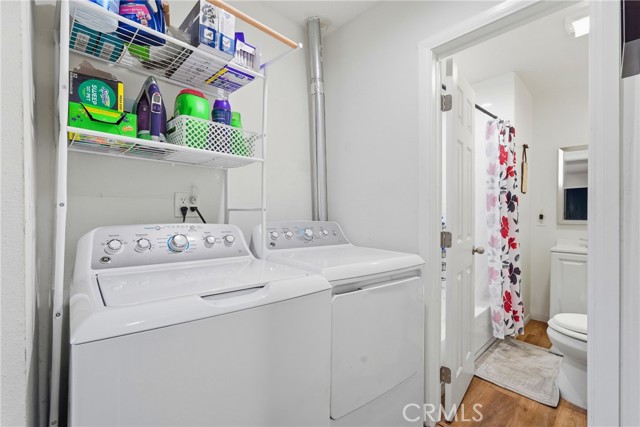 1104 E 111th DR