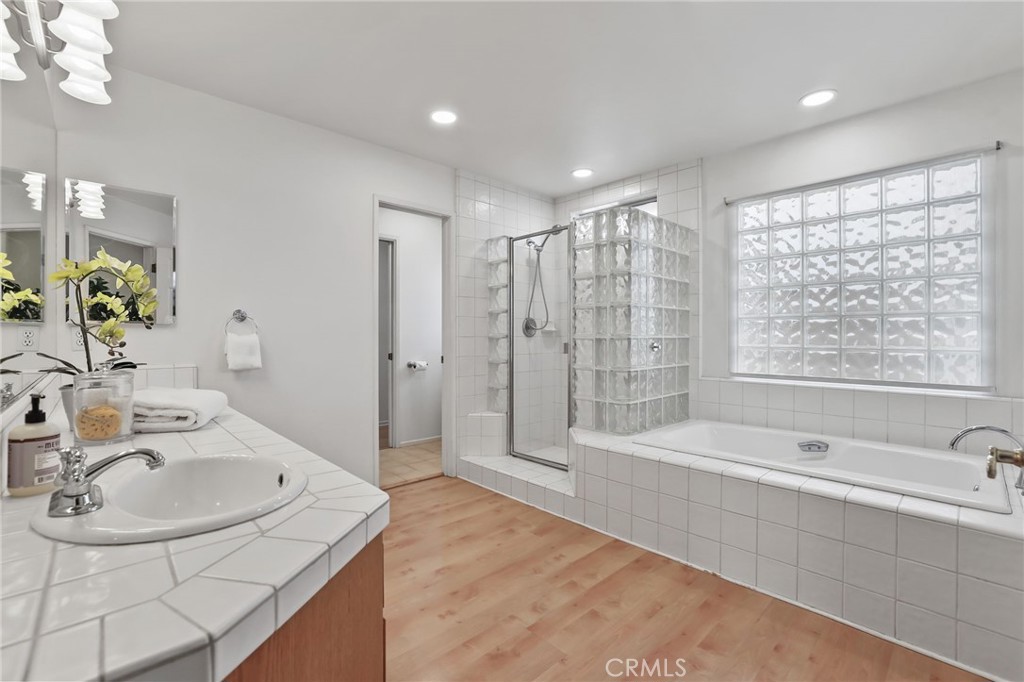 3682 La Colmena Way