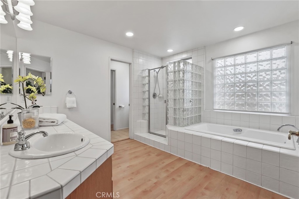 3682 La Colmena Way