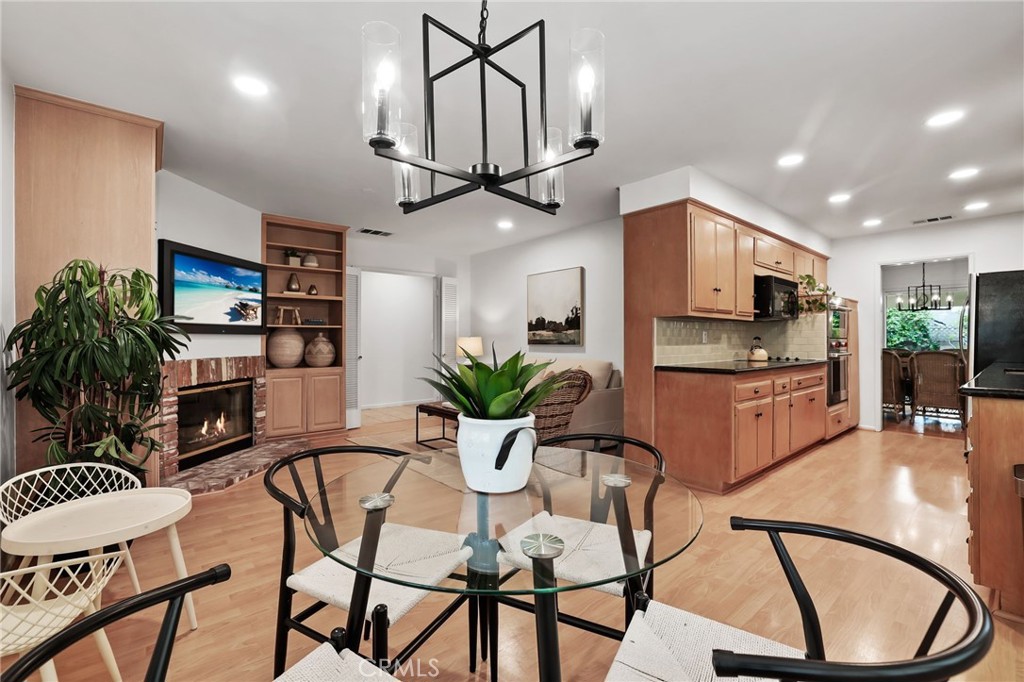 3682 La Colmena Way