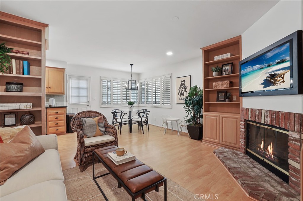 3682 La Colmena Way