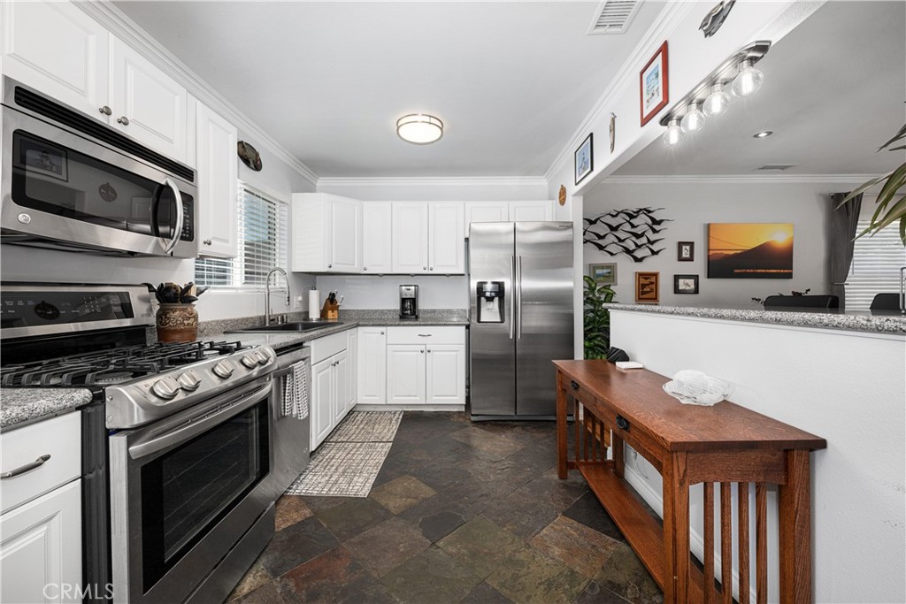 5222 E Harco