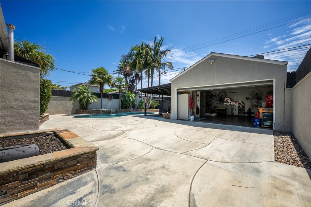 5222 E Harco