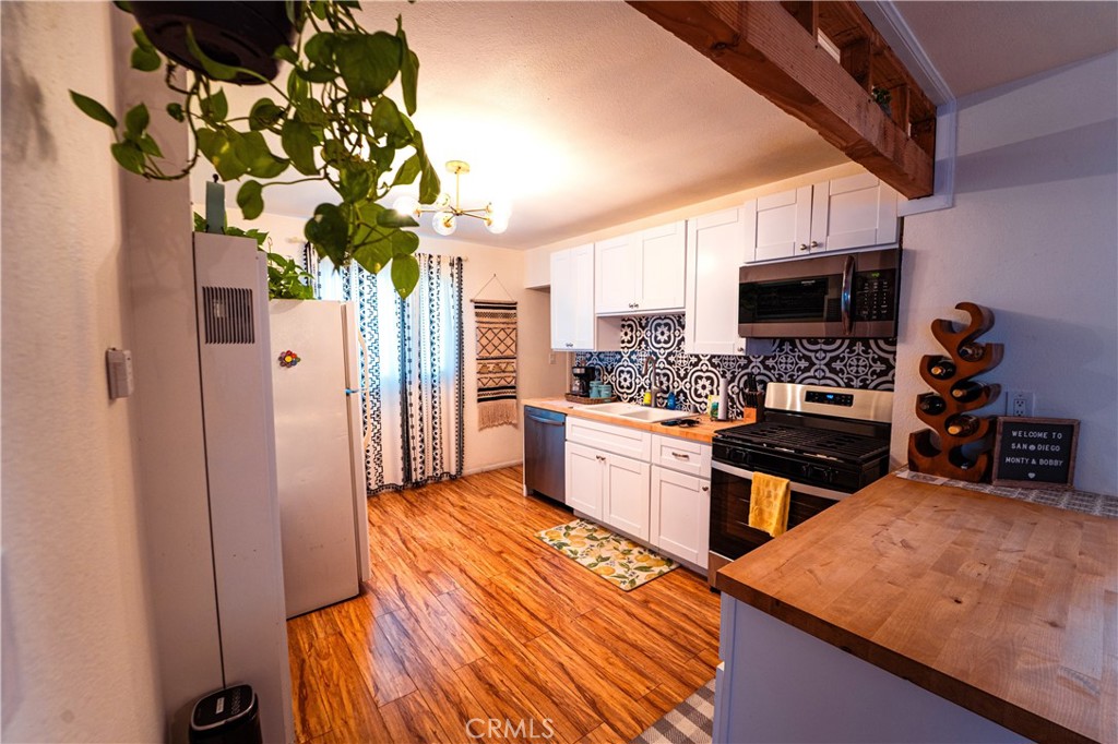 2981-83 Logan Ave