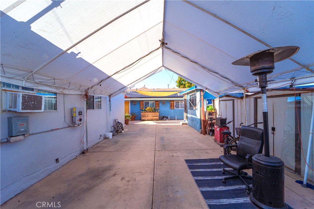2981-83 Logan Ave