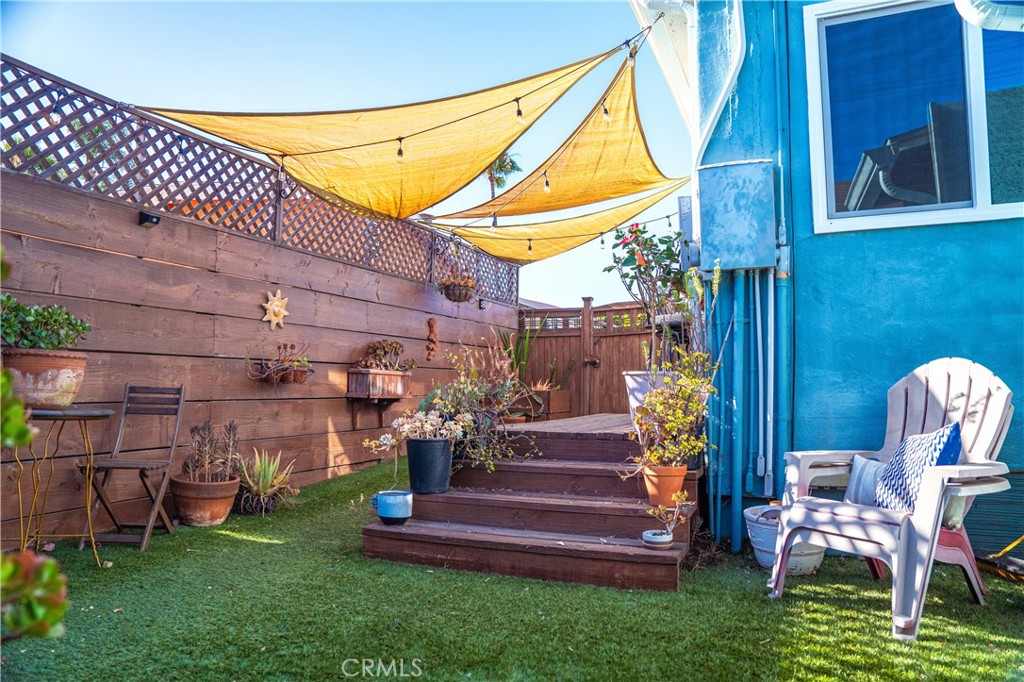 2981-83 Logan Ave