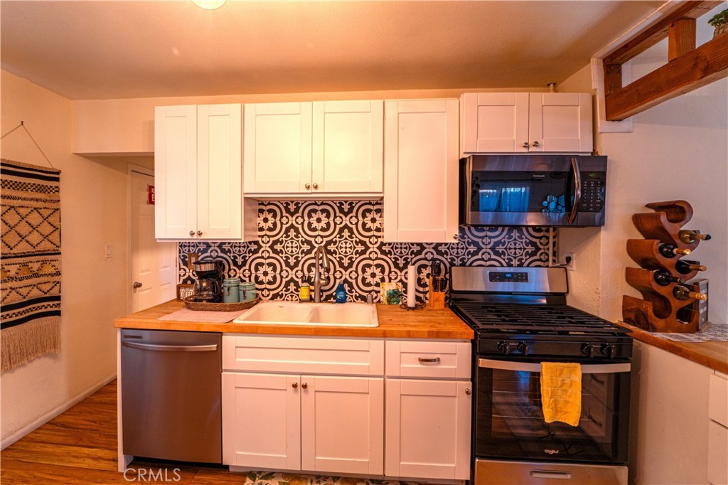 2981-83 Logan Ave