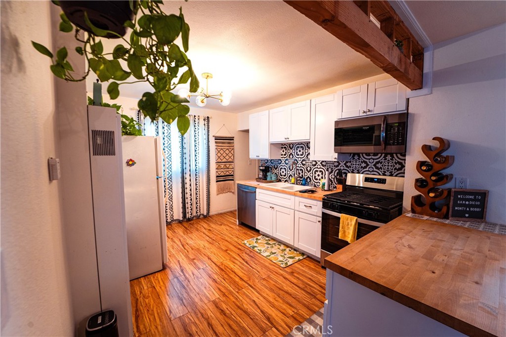 2981-83 Logan Ave