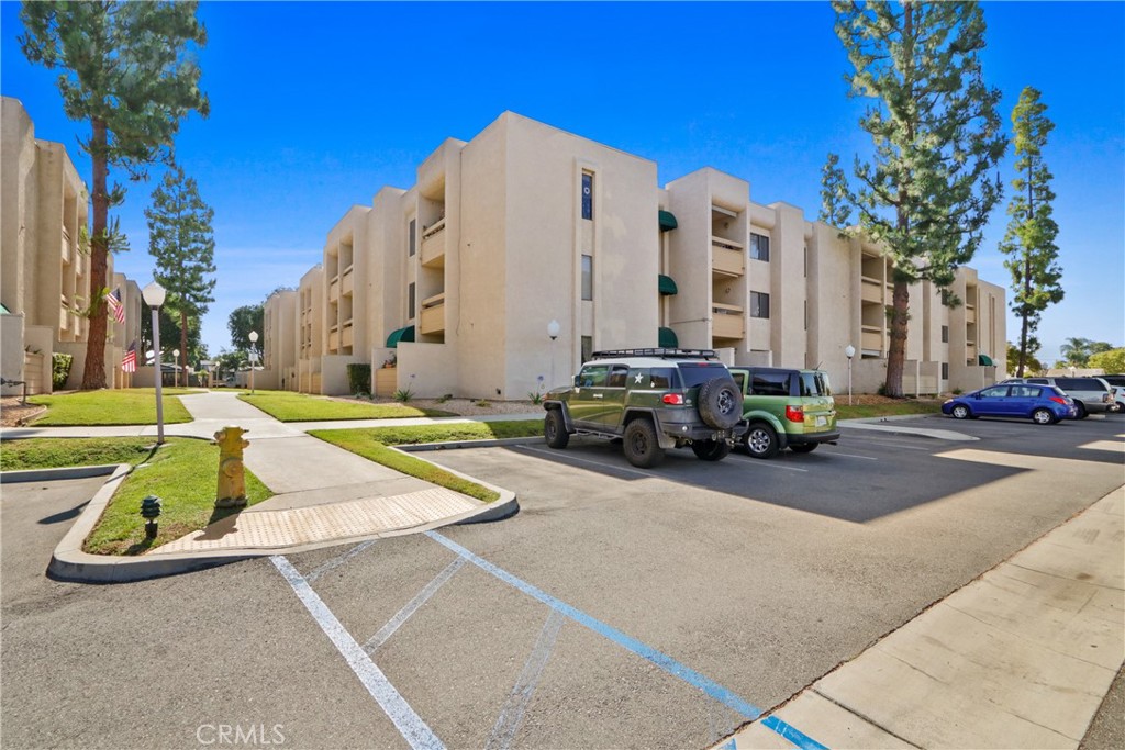 301 N Ford
