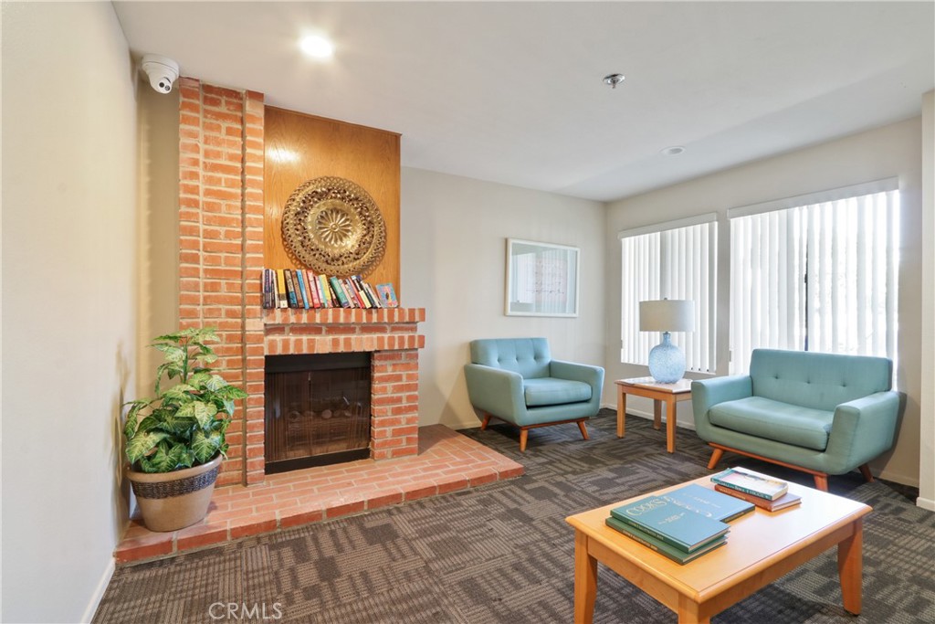 301 N Ford