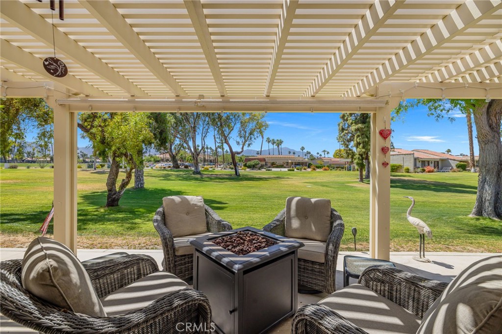 40963 Interlachen Lane