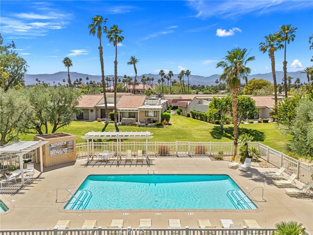 40963 Interlachen Lane