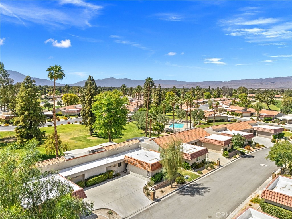 40963 Interlachen Lane