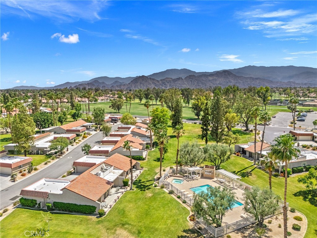 40963 Interlachen Lane