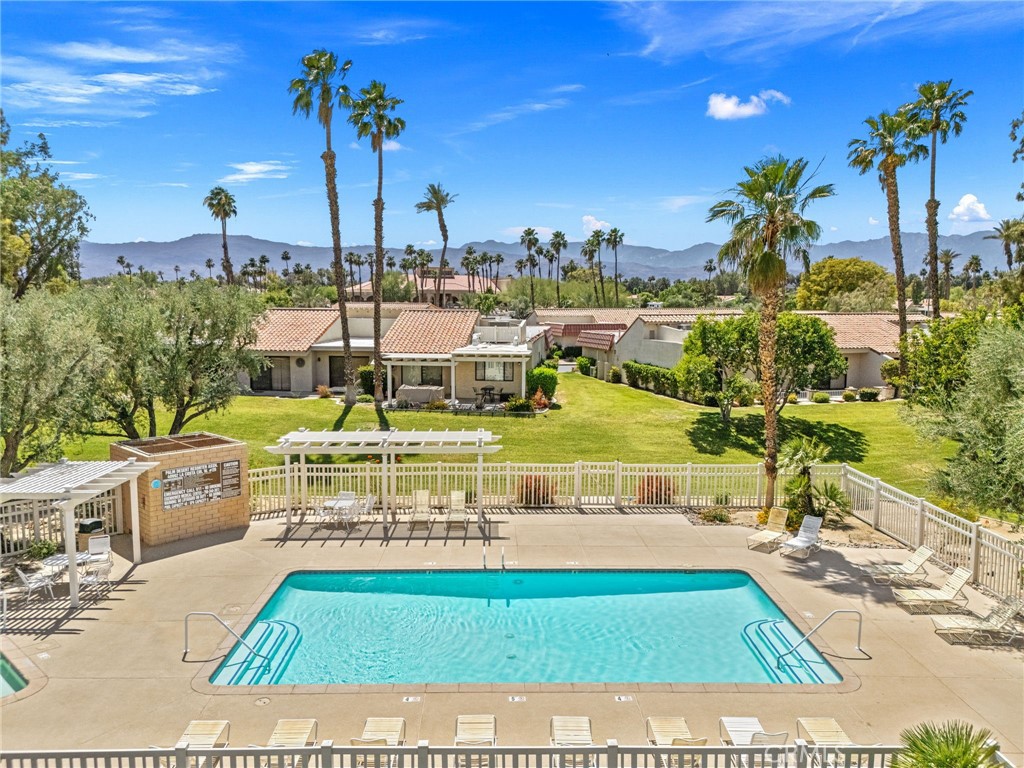 40963 Interlachen Lane