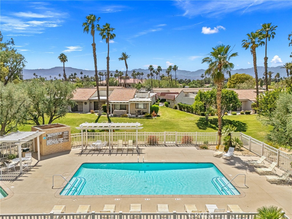 40963 Interlachen Lane