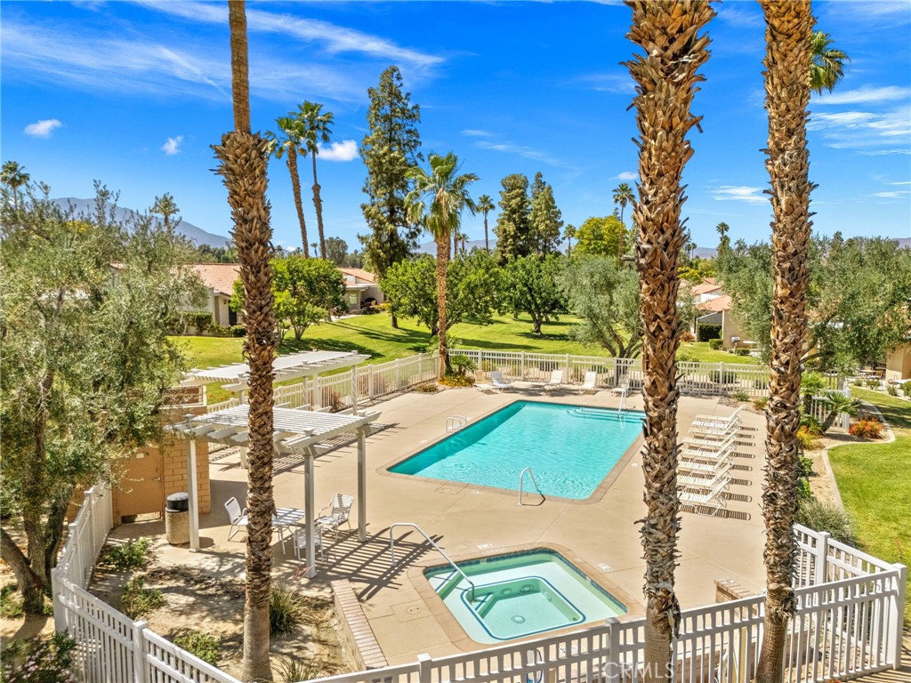 40963 Interlachen Lane
