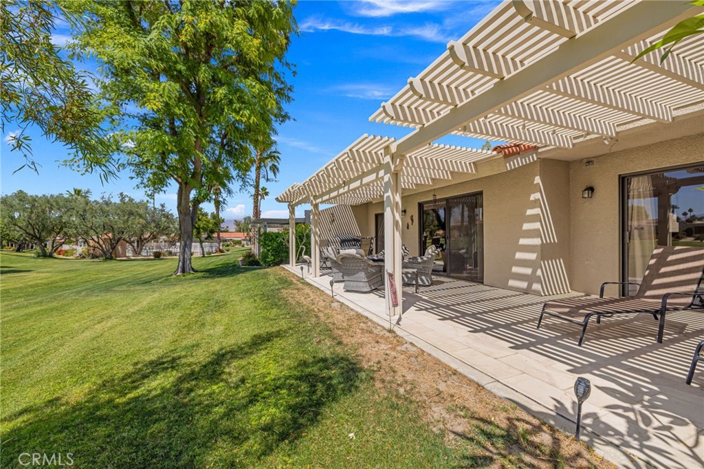 40963 Interlachen Lane