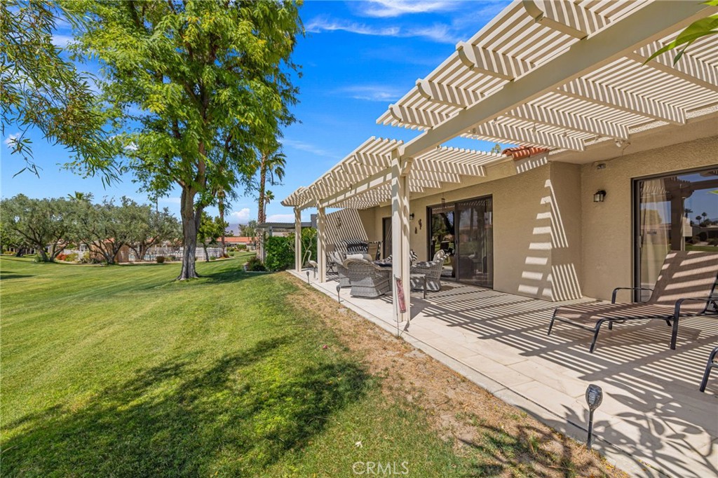 40963 Interlachen Lane