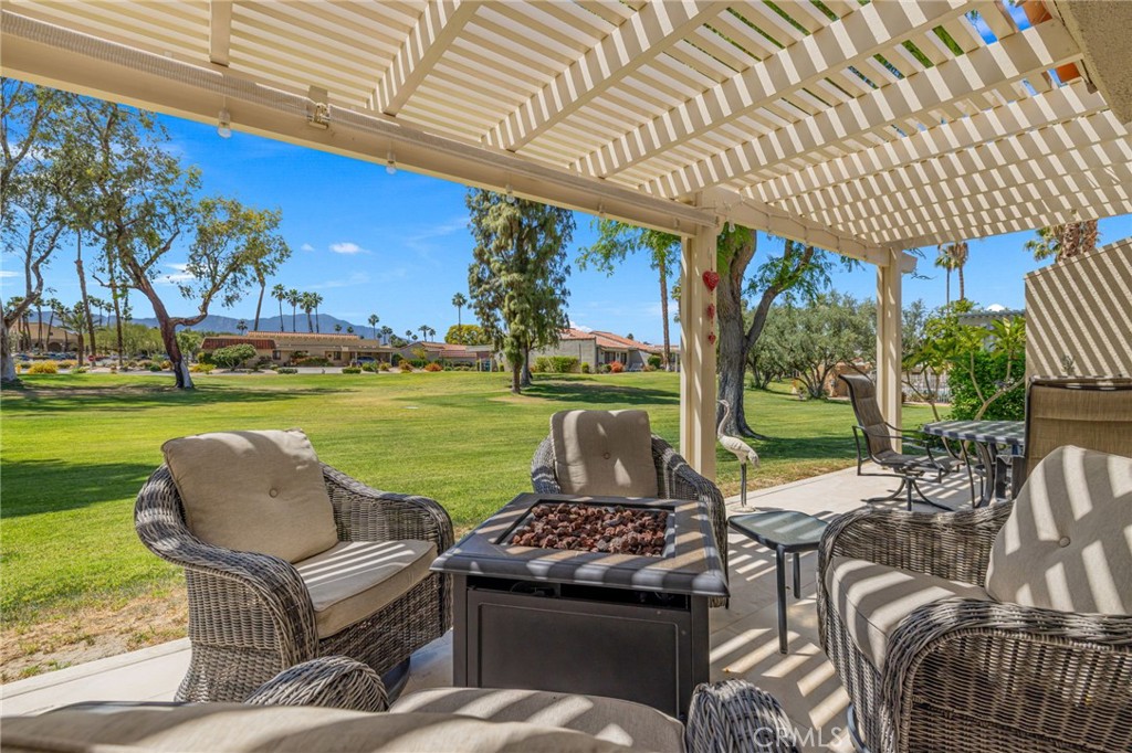 40963 Interlachen Lane