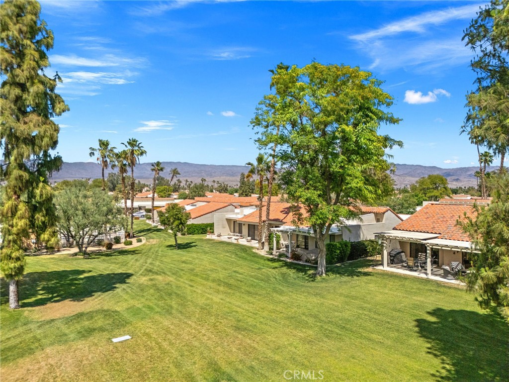 40963 Interlachen Lane