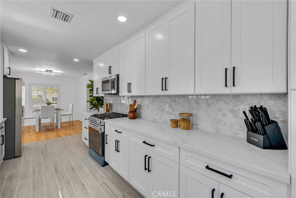 2628 Deerford
