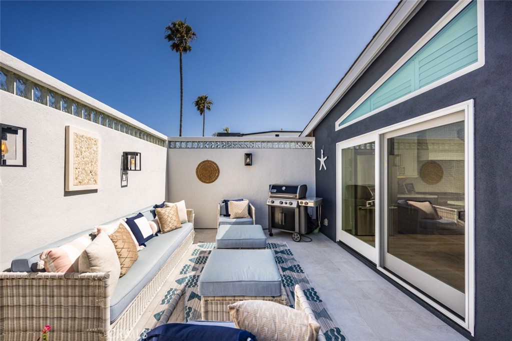 1105 Miramar