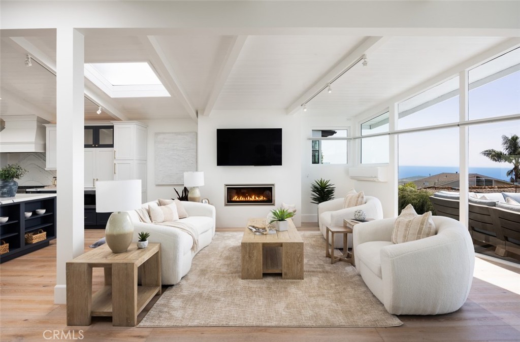 1105 Miramar