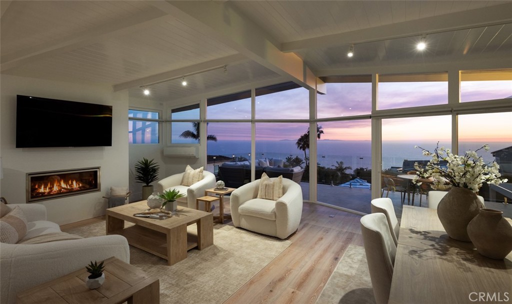 1105 Miramar
