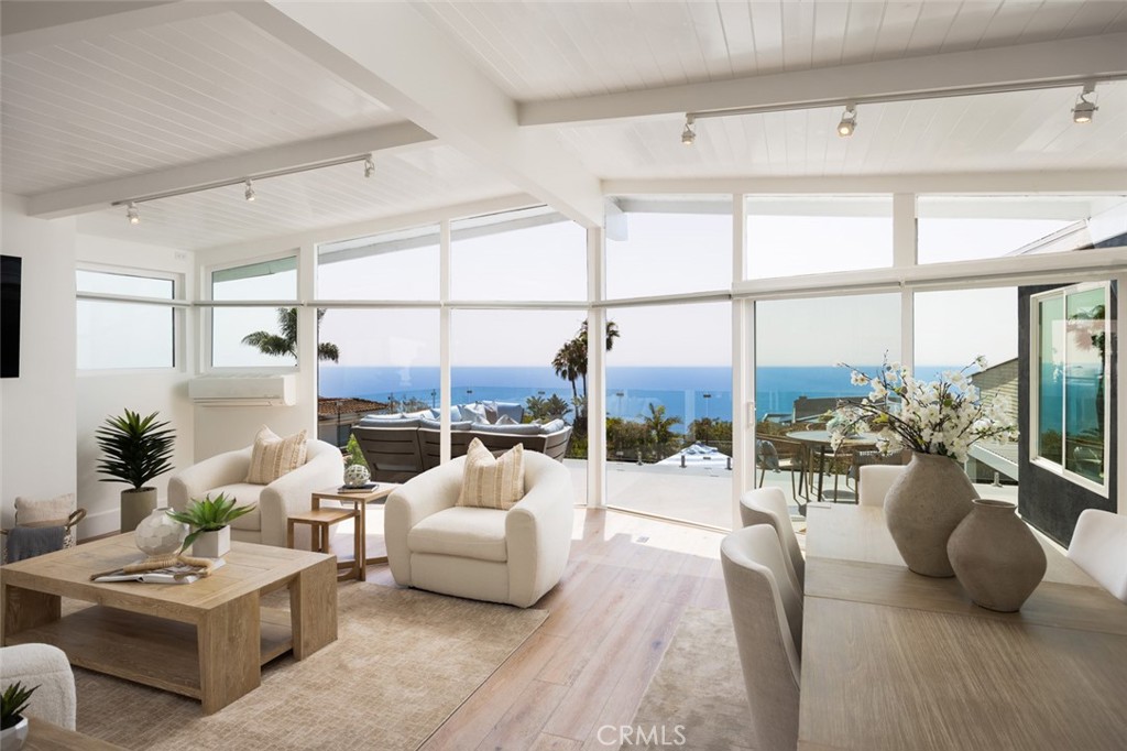 1105 Miramar