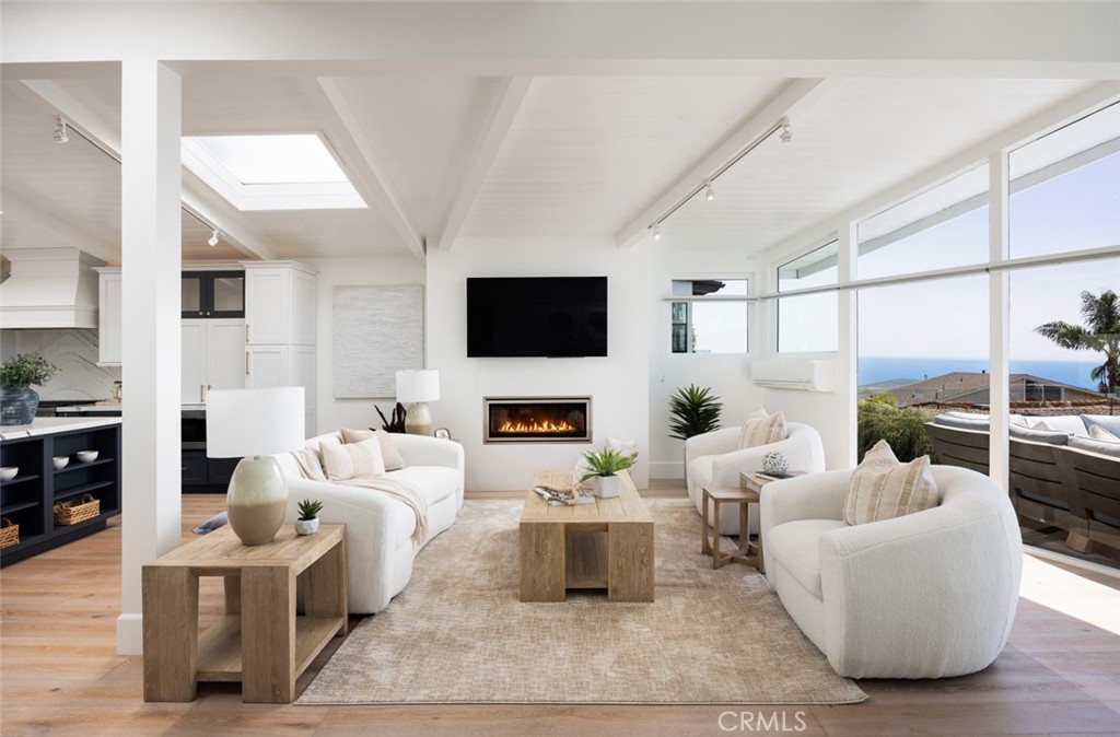 1105 Miramar