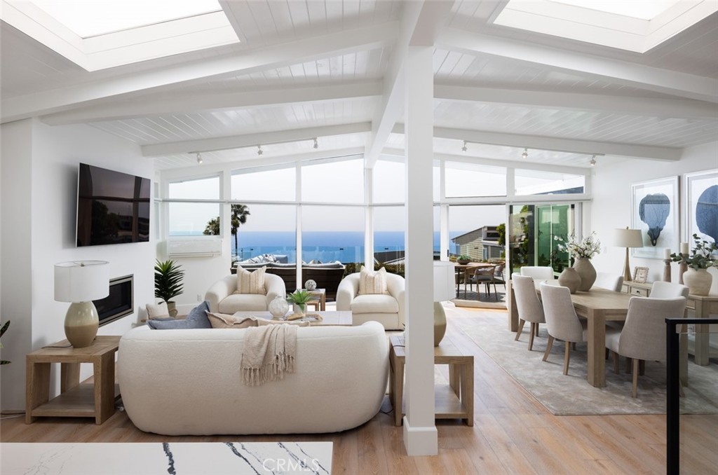 1105 Miramar