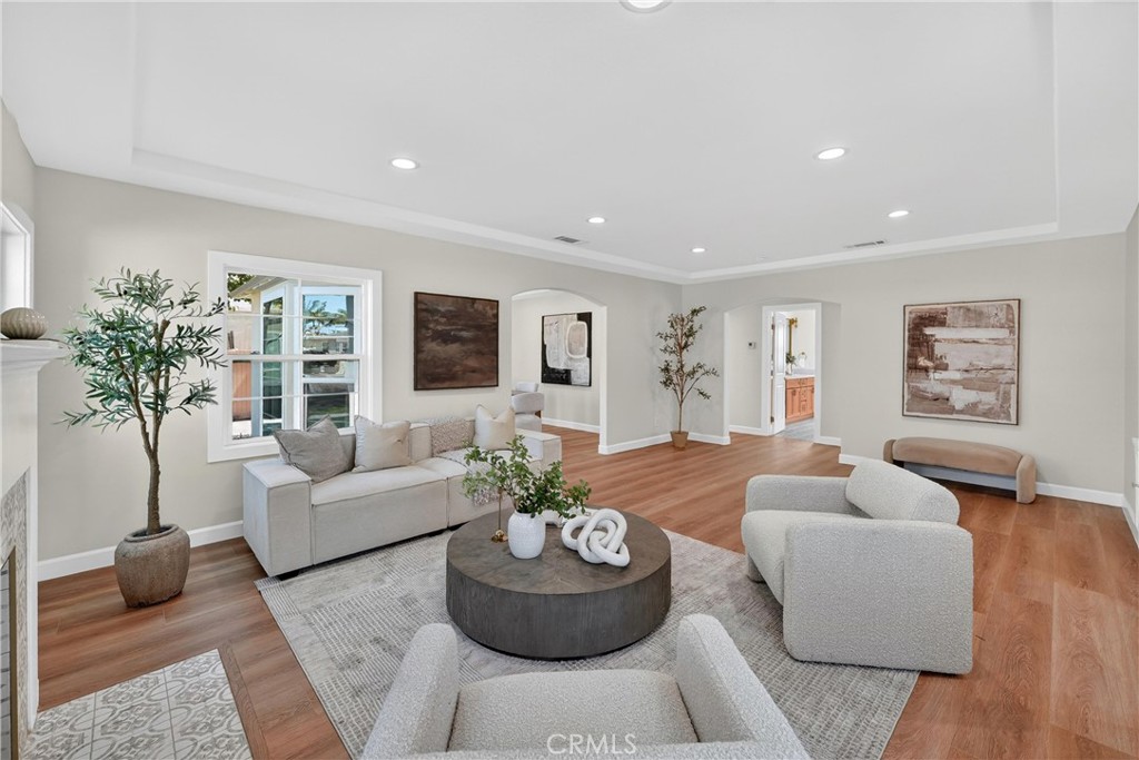 1404 N Freeman