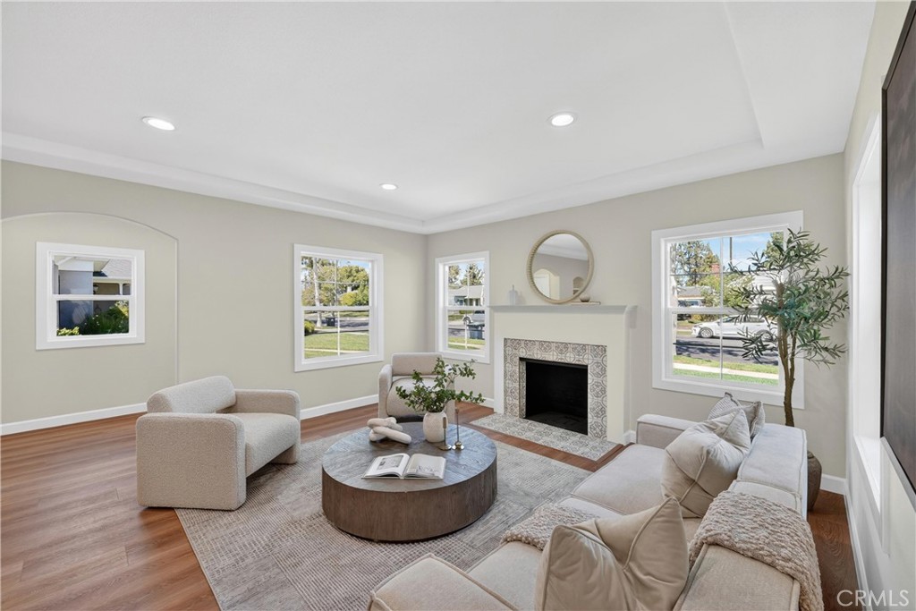 1404 N Freeman
