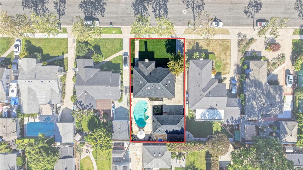 1404 N Freeman