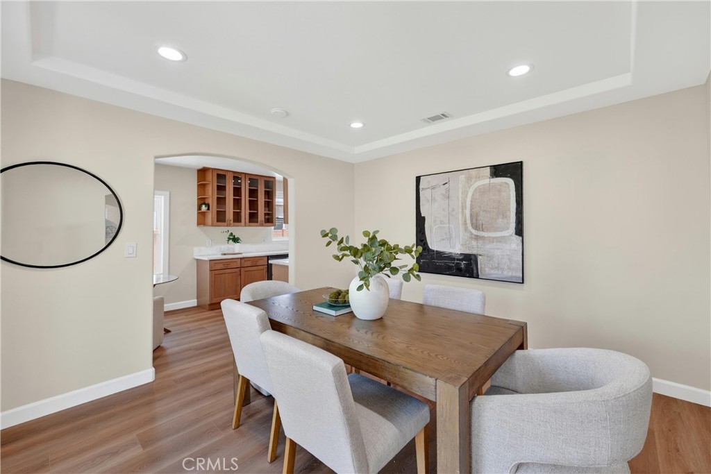 1404 N Freeman