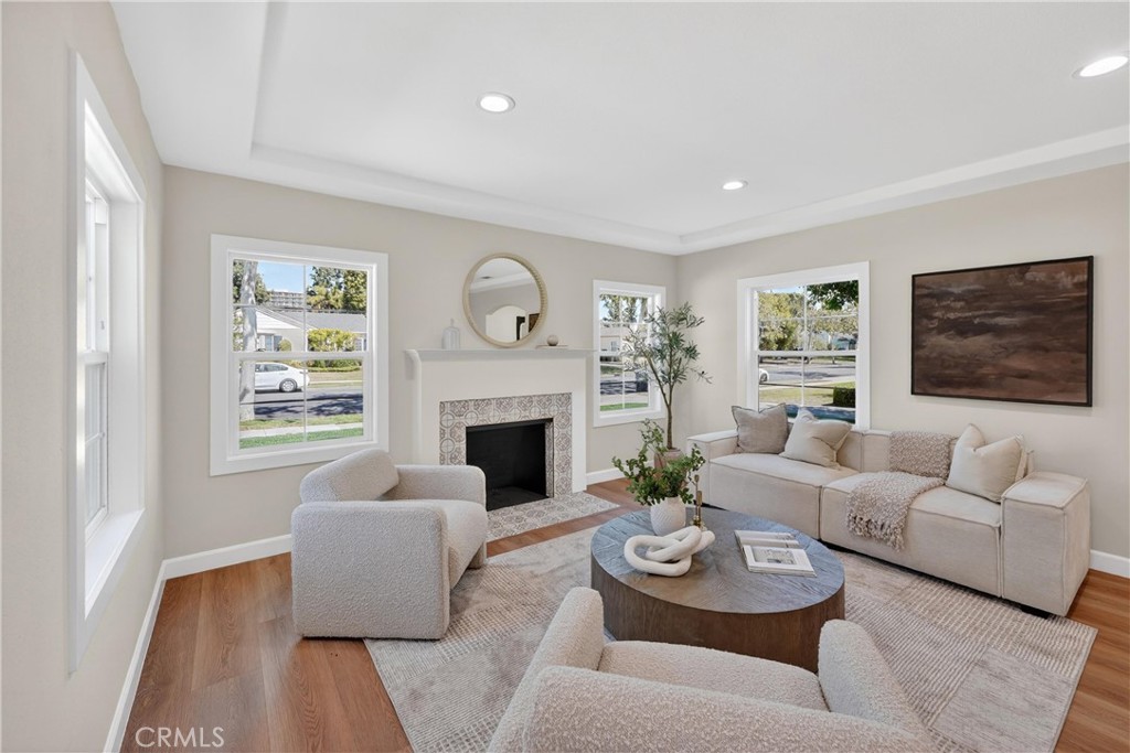 1404 N Freeman