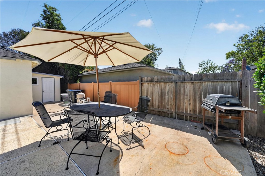 1404 N Freeman