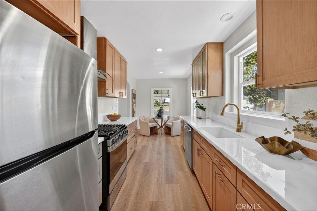 1404 N Freeman