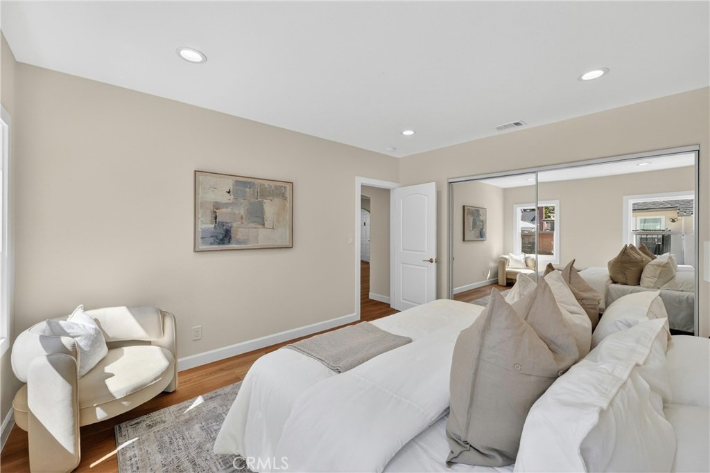 1404 N Freeman