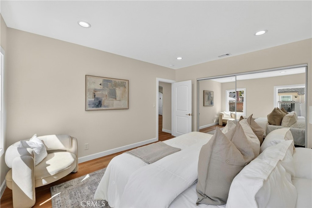 1404 N Freeman