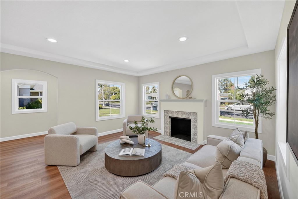 1404 N Freeman